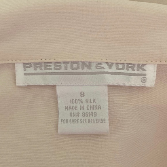 Vintage Preston & York Cream Eyelet 100% Silk Short Sleeve Button Up Shirt - Picture 3 of 3